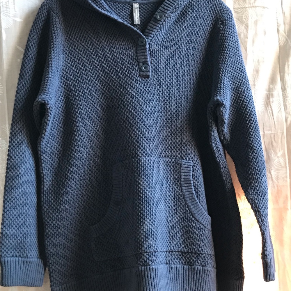 Hannah Andersson pullover hooded sweater